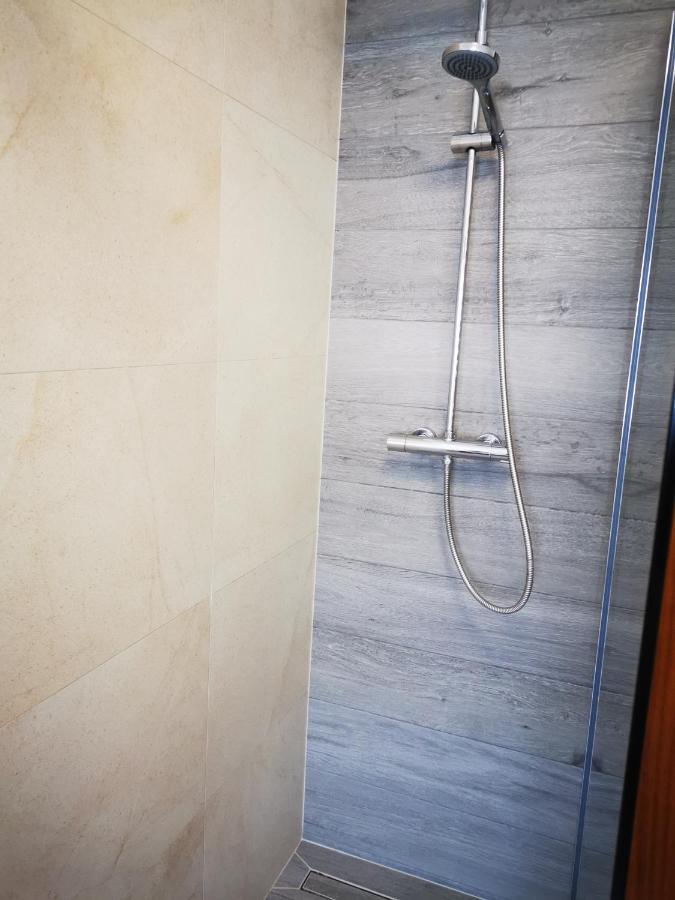 Spazioso E Completo Appartamento Con 3 Camere, Doppi Servizi, Fino A 8 Posti Letto ペダヴェーナ エクステリア 写真